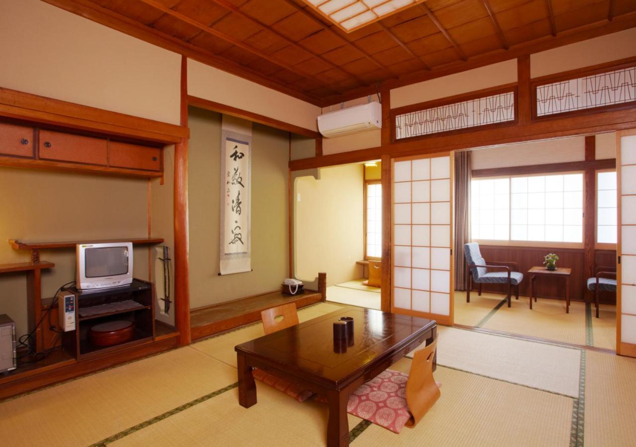 Unzen Iwaki Ryokan Eksteriør billede